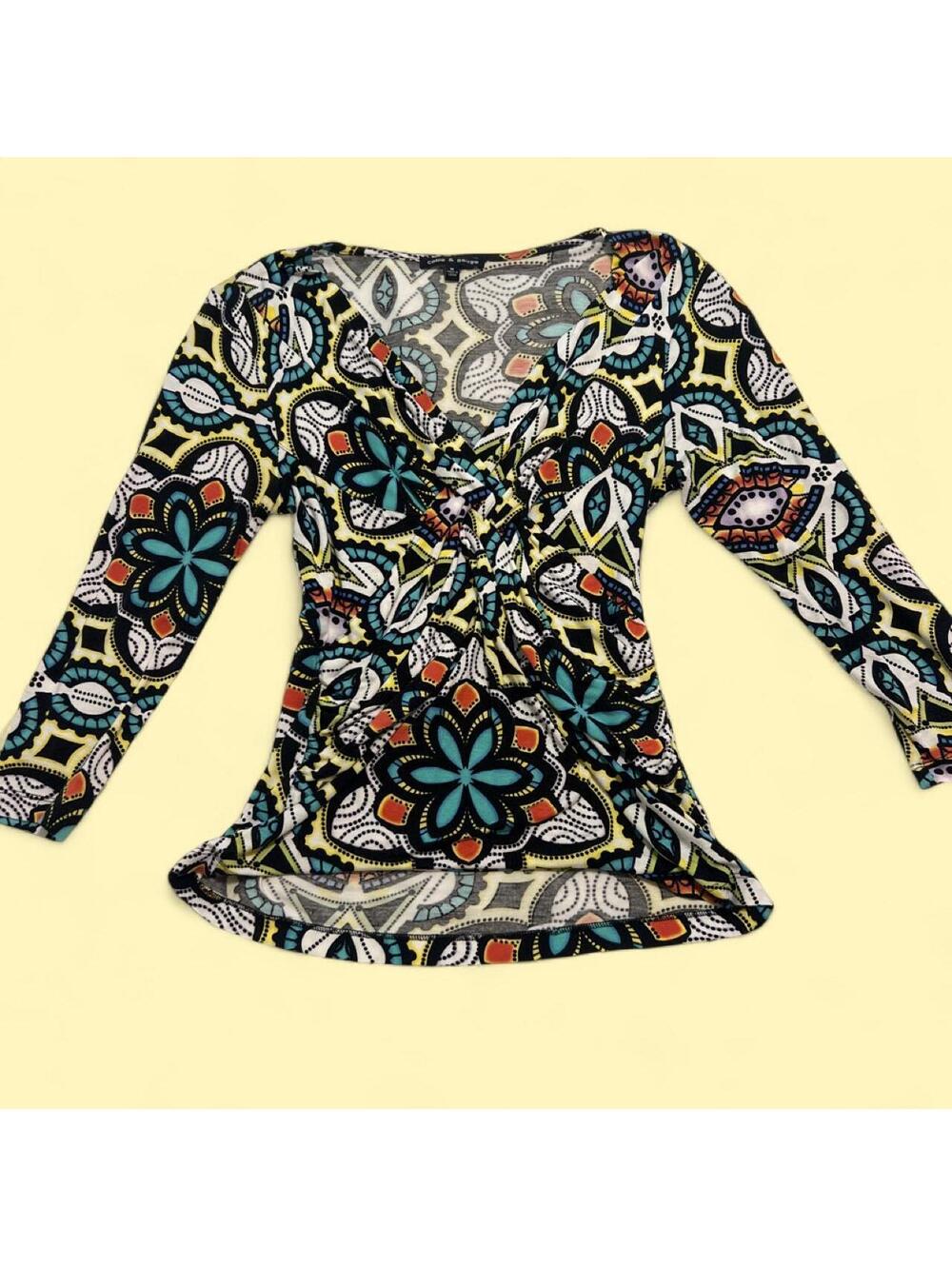 Cable & Gauge Women's Multi and Green Shirt